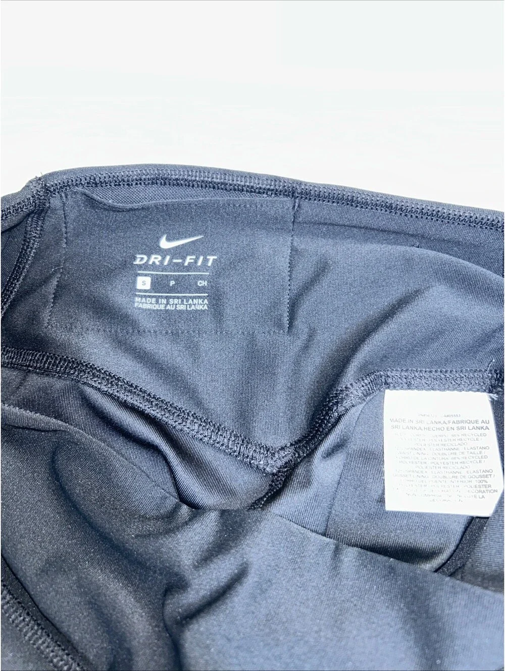 Nike Dri-FIT Women’s Capri Leggings Small Black Crop Athletic Workout Pants